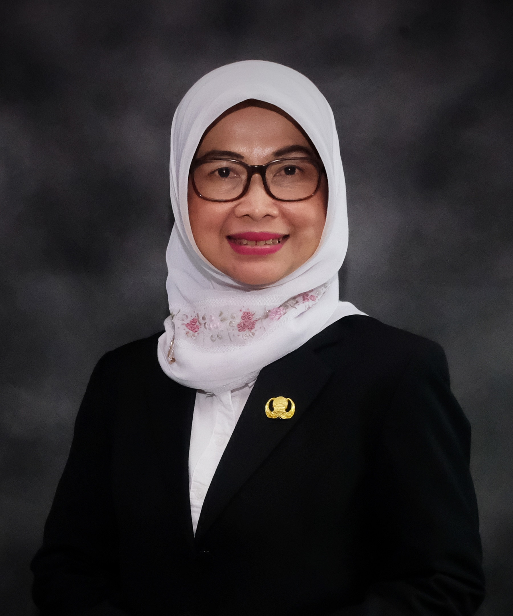 Wiwik Wahyuni. S,Sos, M.Si